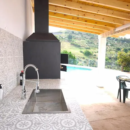 Chalet Lopez *